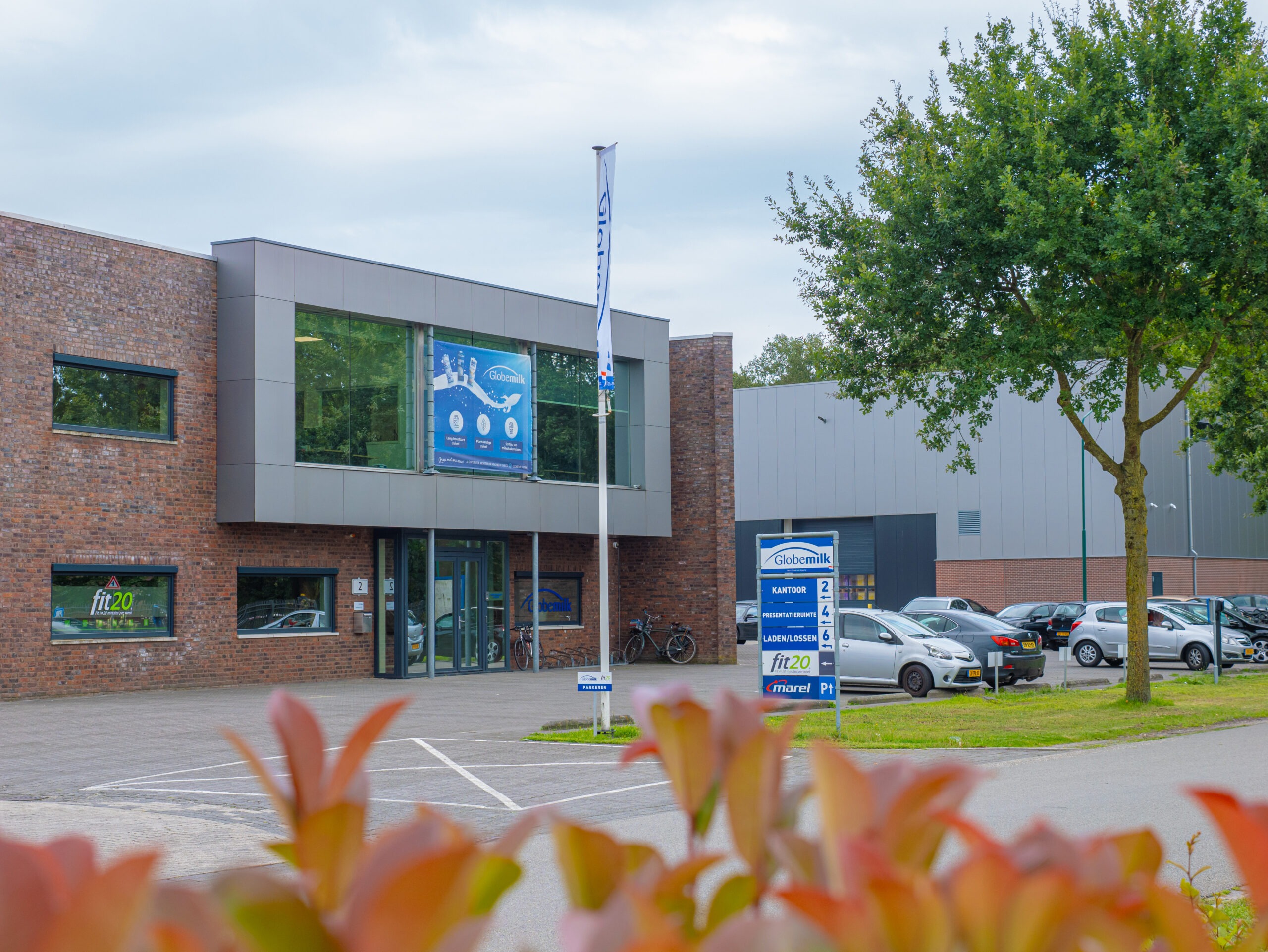 Globemilk bedrijfspand vooraanzicht